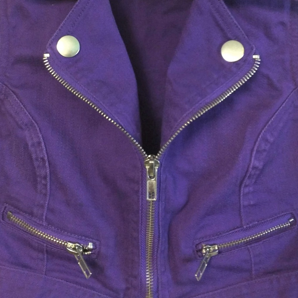 URBAN GROOVE Purple KIDS VEST for 6-8 years old.